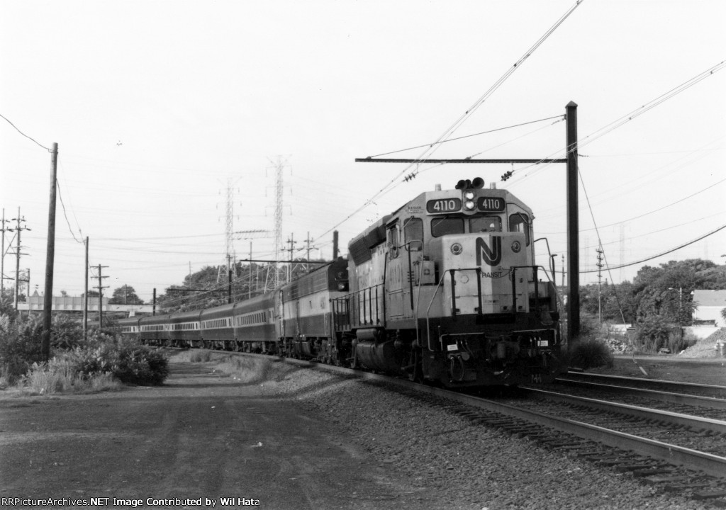 NJT GP40P 4110